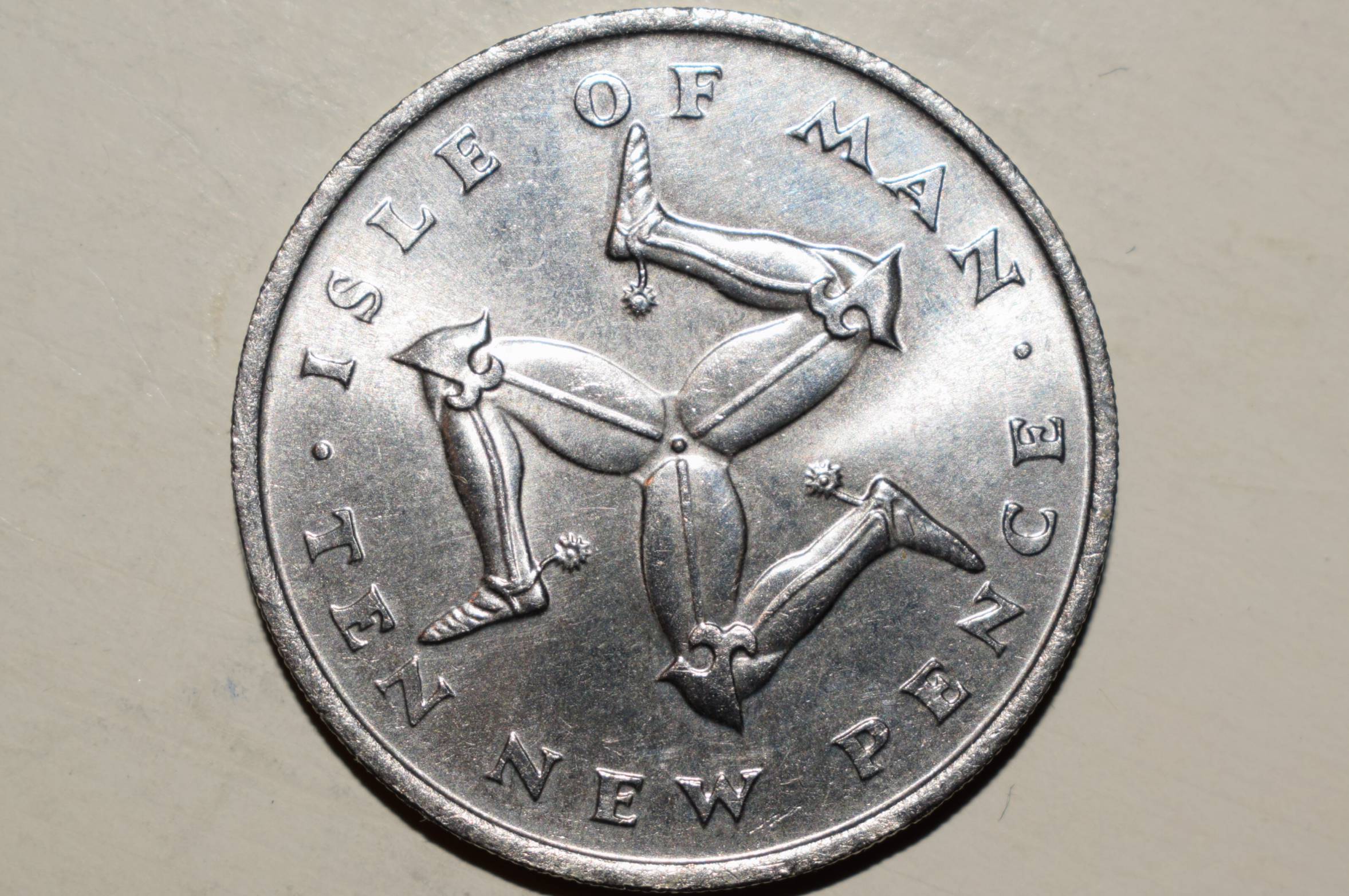 1975 Isle of Man pinigas 10 Pence,UNC | 13501140